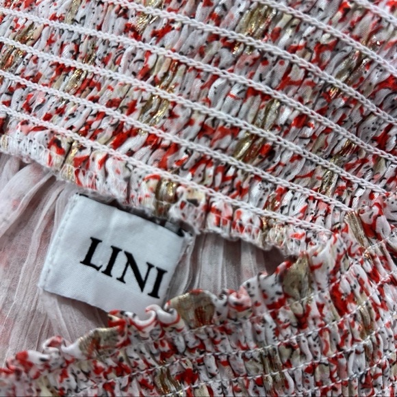 LINI mini flare skirt size medium - Picture 4 of 5